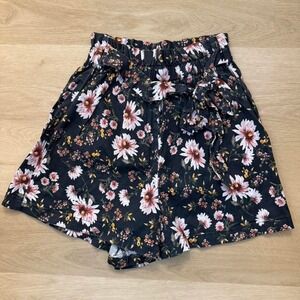 Wild‎ Fable floral shorts